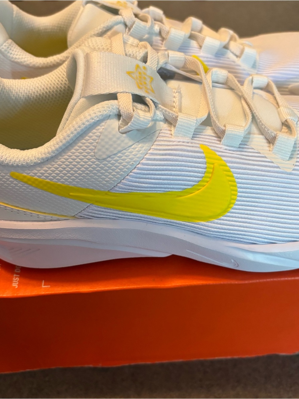 Nike Star Runner 3Y New!